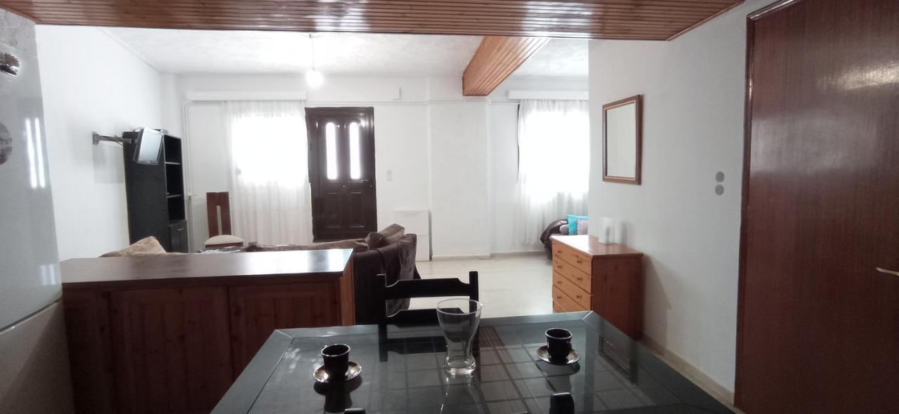 Ευρύχωρο Και Άνετο Διαμέρισμα Στην Ιτέα Joanna'S Apartment Kirra Ngoại thất bức ảnh