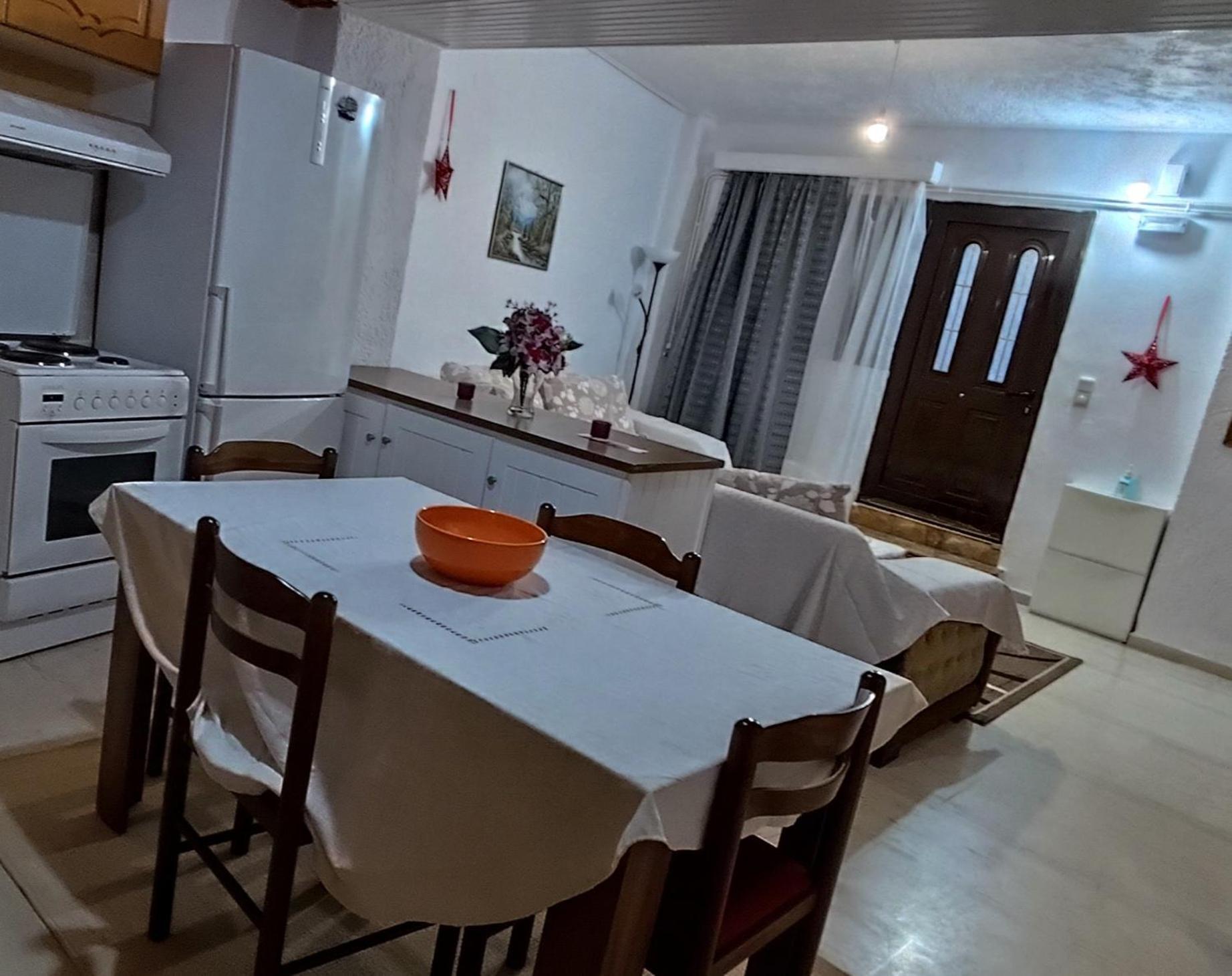 Ευρύχωρο Και Άνετο Διαμέρισμα Στην Ιτέα Joanna'S Apartment Kirra Ngoại thất bức ảnh